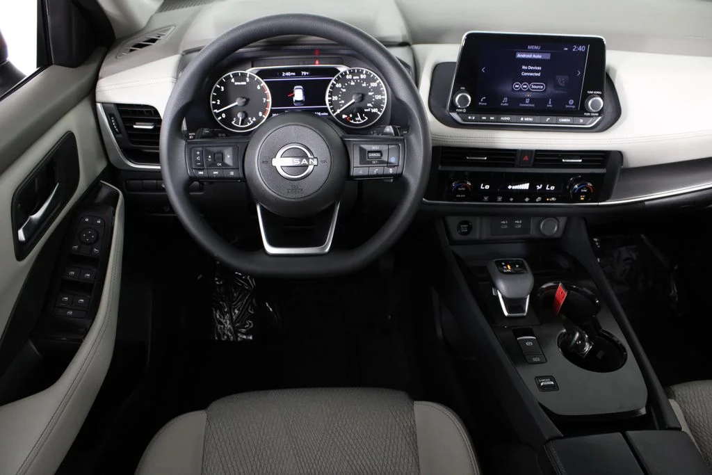 2024 Nissan Rogue SV - Photo 7