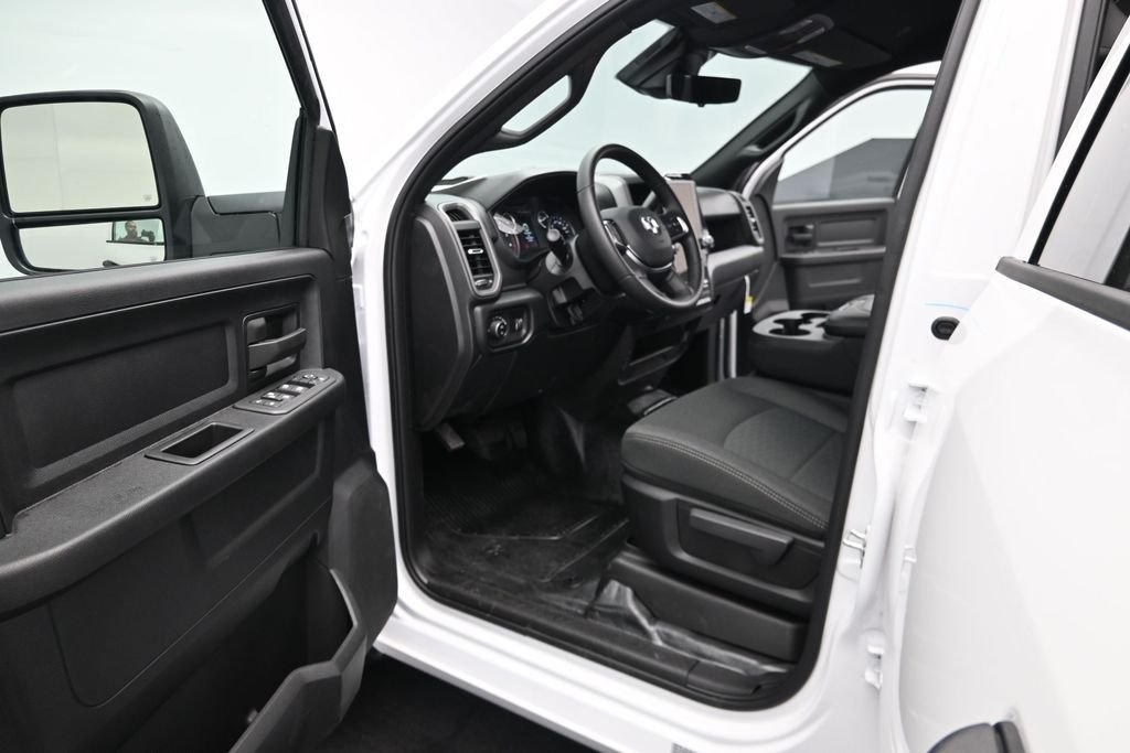 New 2026 Bright White Clear-Coat Exterior Paint RAM Tradesman image 16