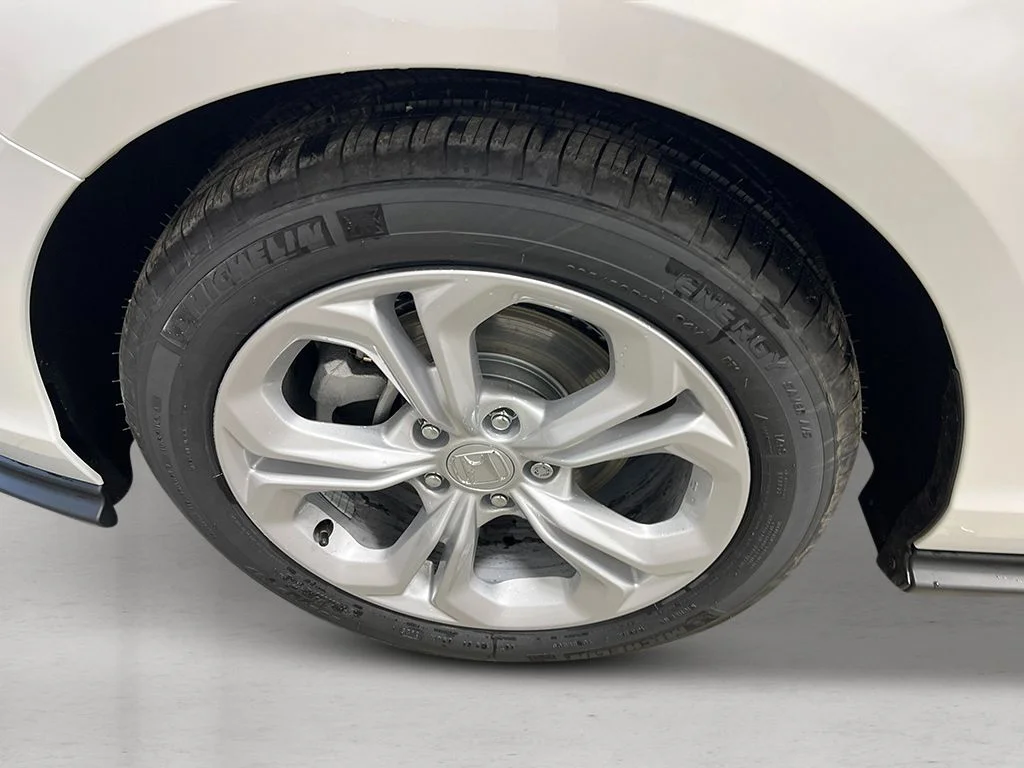 New 2026 Platinum White Pearl Honda LX image 12