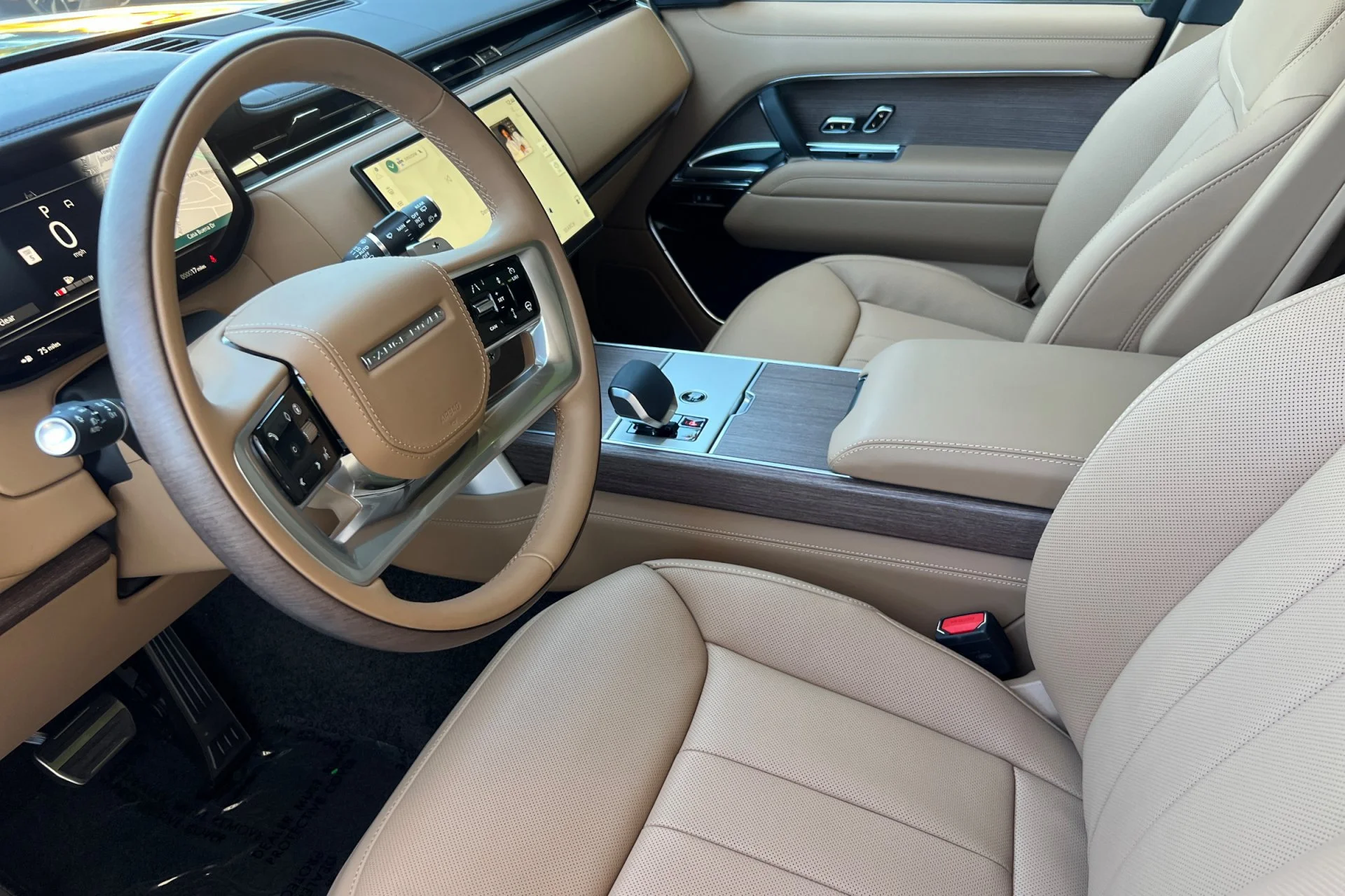 New 2026 Belgravia Green Land Rover SE image 13