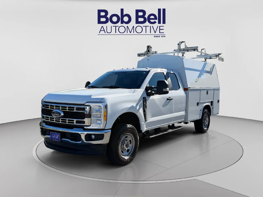 2023 Ford F-350 Super Duty Chassis Cab
