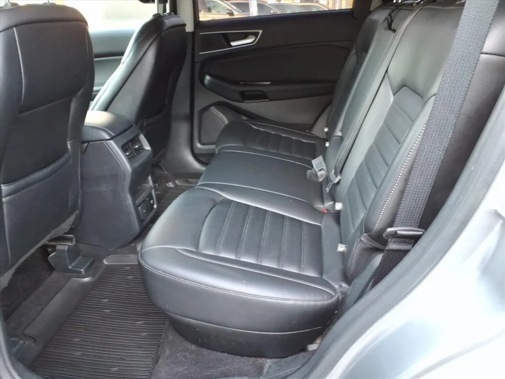Used 2020 Silver Ford SEL image 13