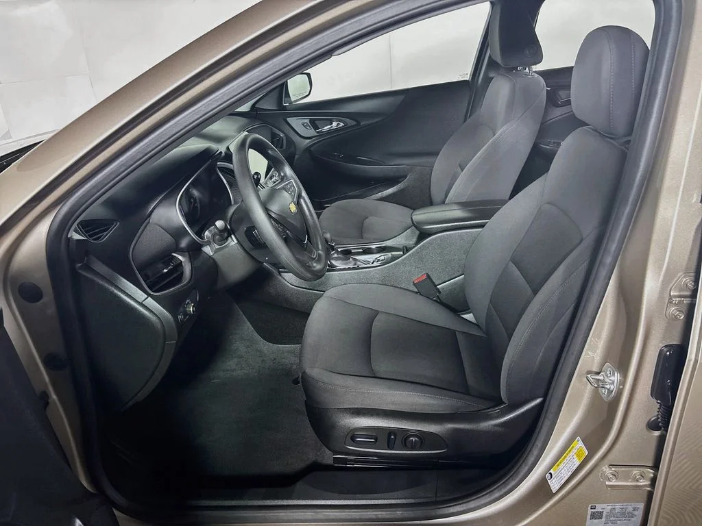 Used 2025 Gray Chevrolet LT image 11