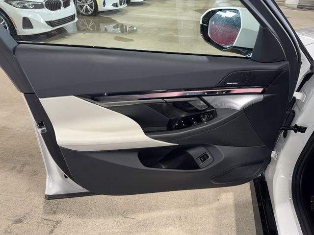 Used 2026 Mineral White Metallic BMW eDrive40 image 17