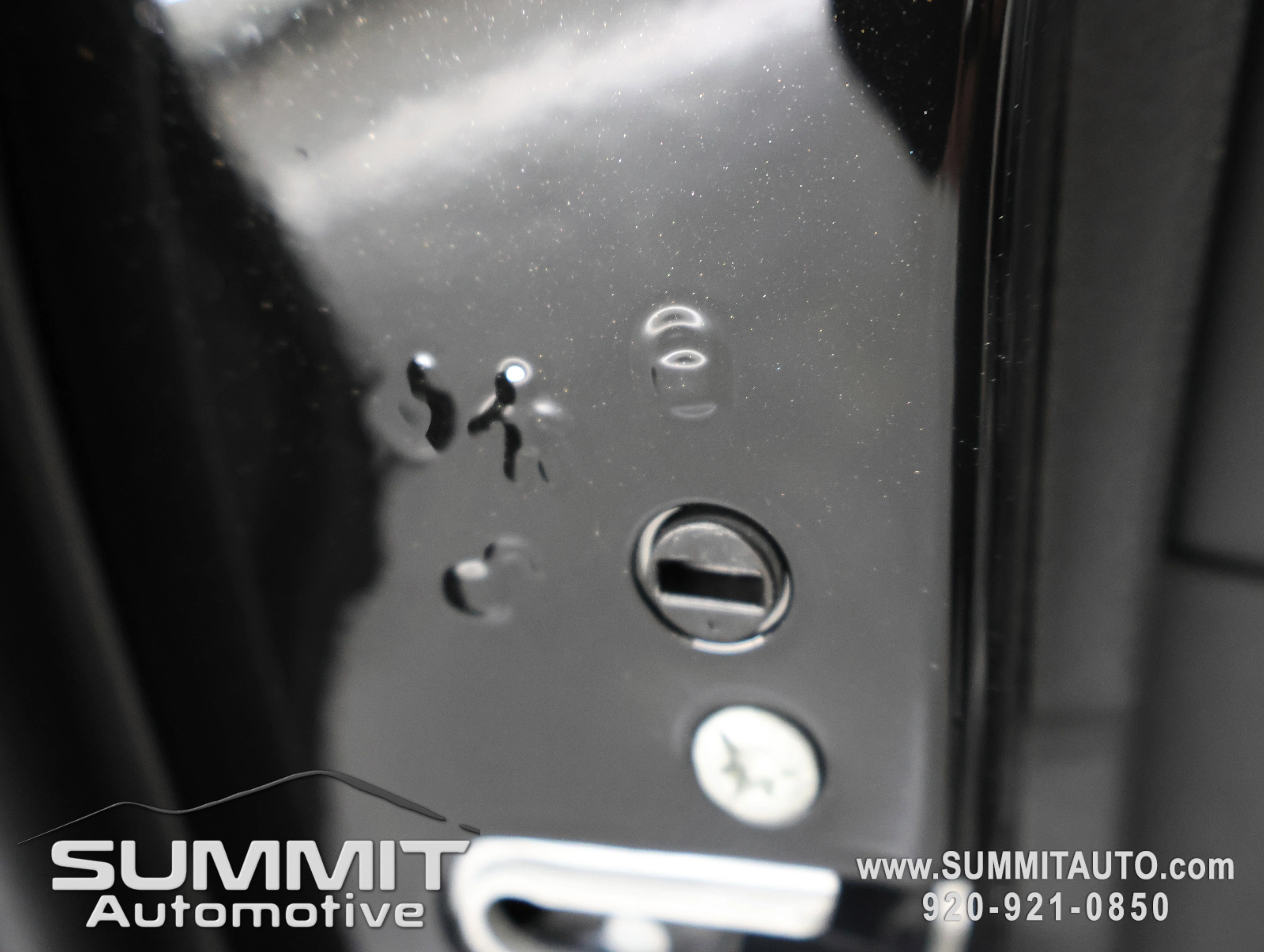 New 2025 Diamond Black Crystal Pearl-Coat Exterior Paint Jeep Limited image 42