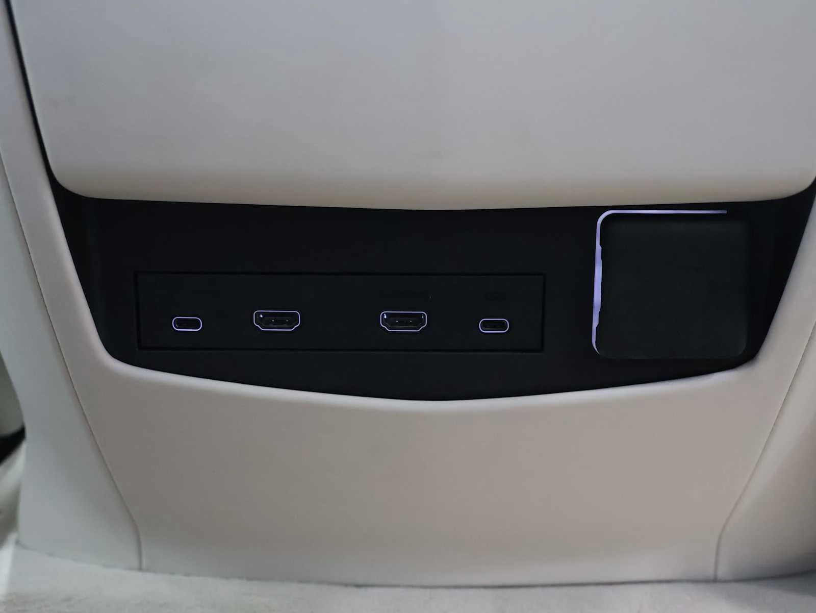 Used 2026 Galactic Gray Metallic Cadillac 4WD Platinum Sport image 30