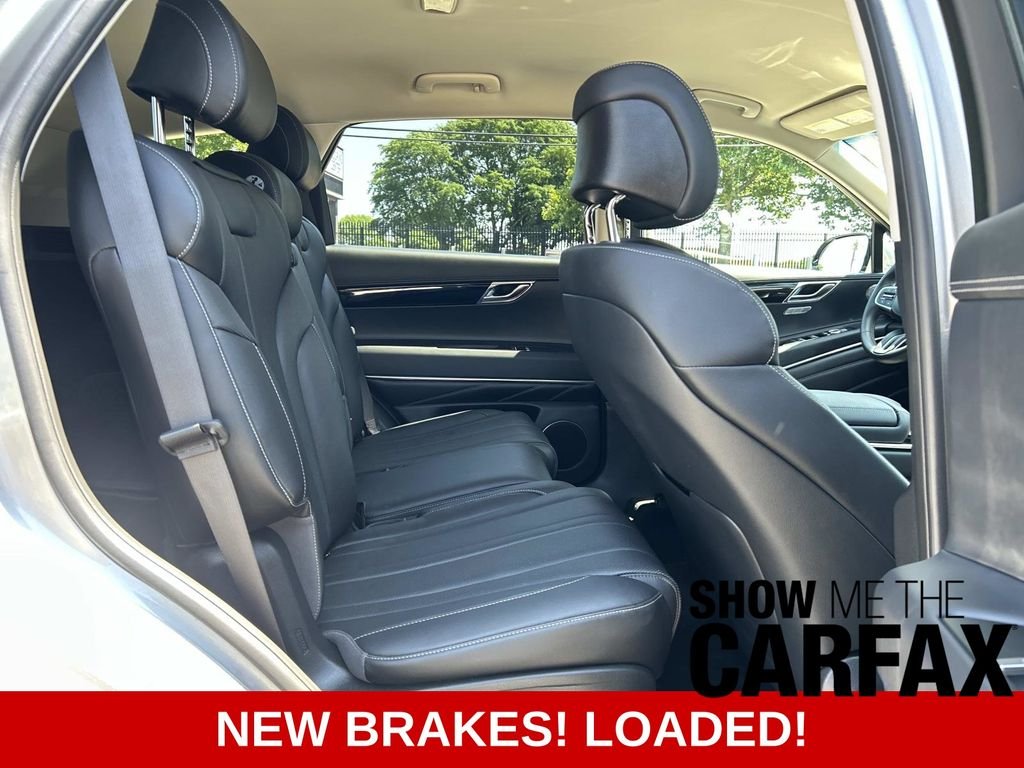 Used 2025 Silver Genesis 2.5T image 19