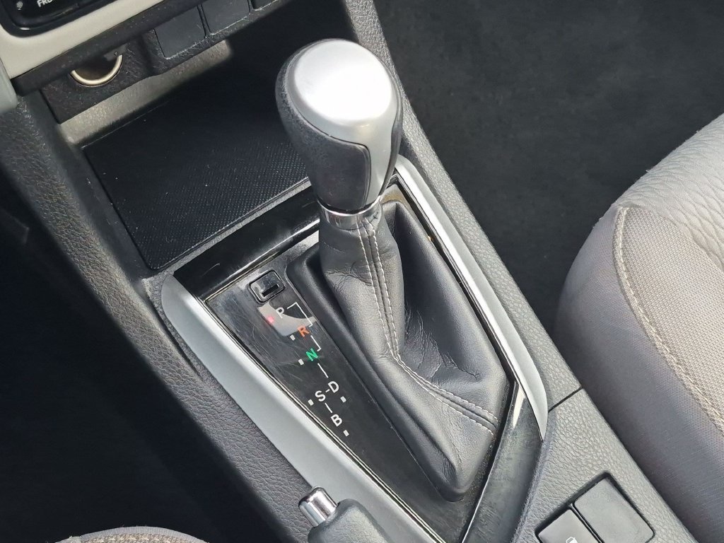 2017 Toyota Corolla LE - Photo 20