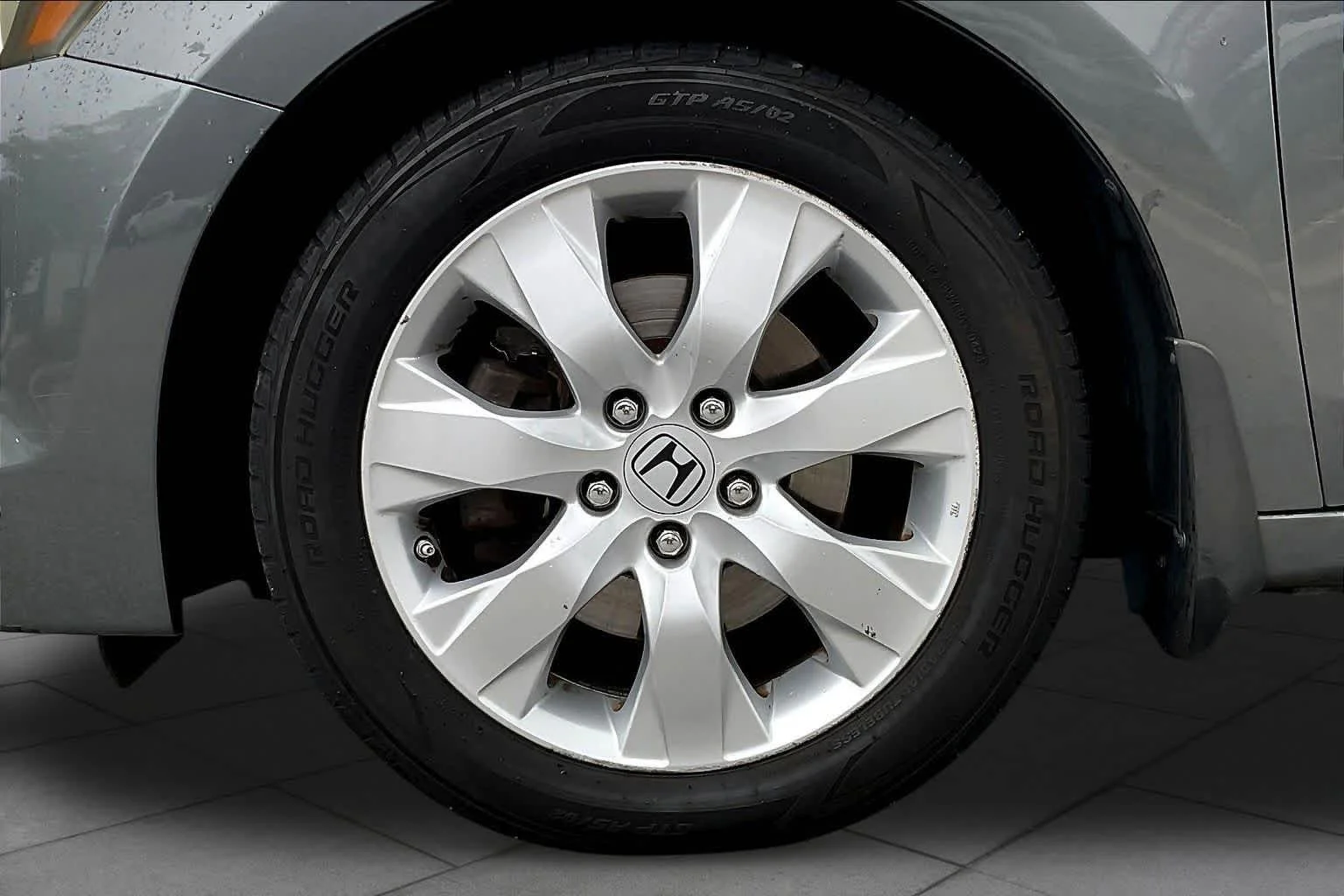 Used 2009 Polished Metal Metallic Honda EX-L image 10