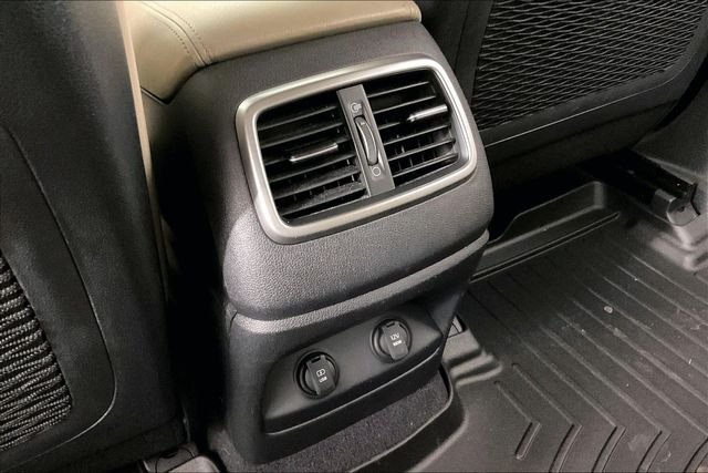 Used 2017 White Kia LX image 9