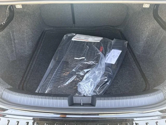 New 2026 Black Volkswagen 2.0T Autobahn image 5
