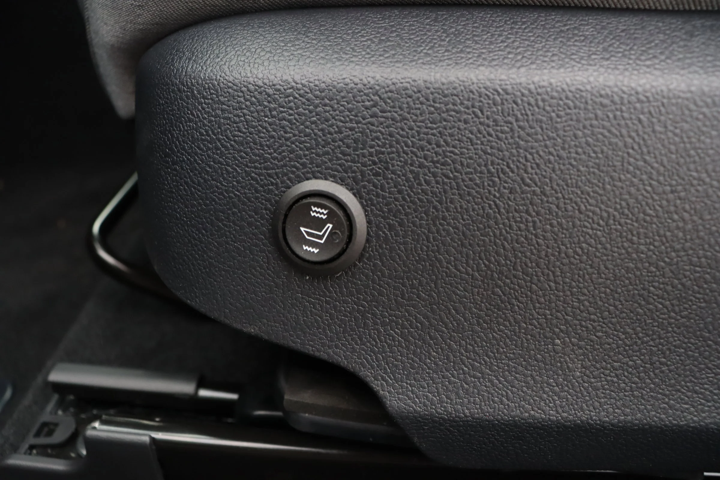 2026 Toyota Camry LE - Photo 16