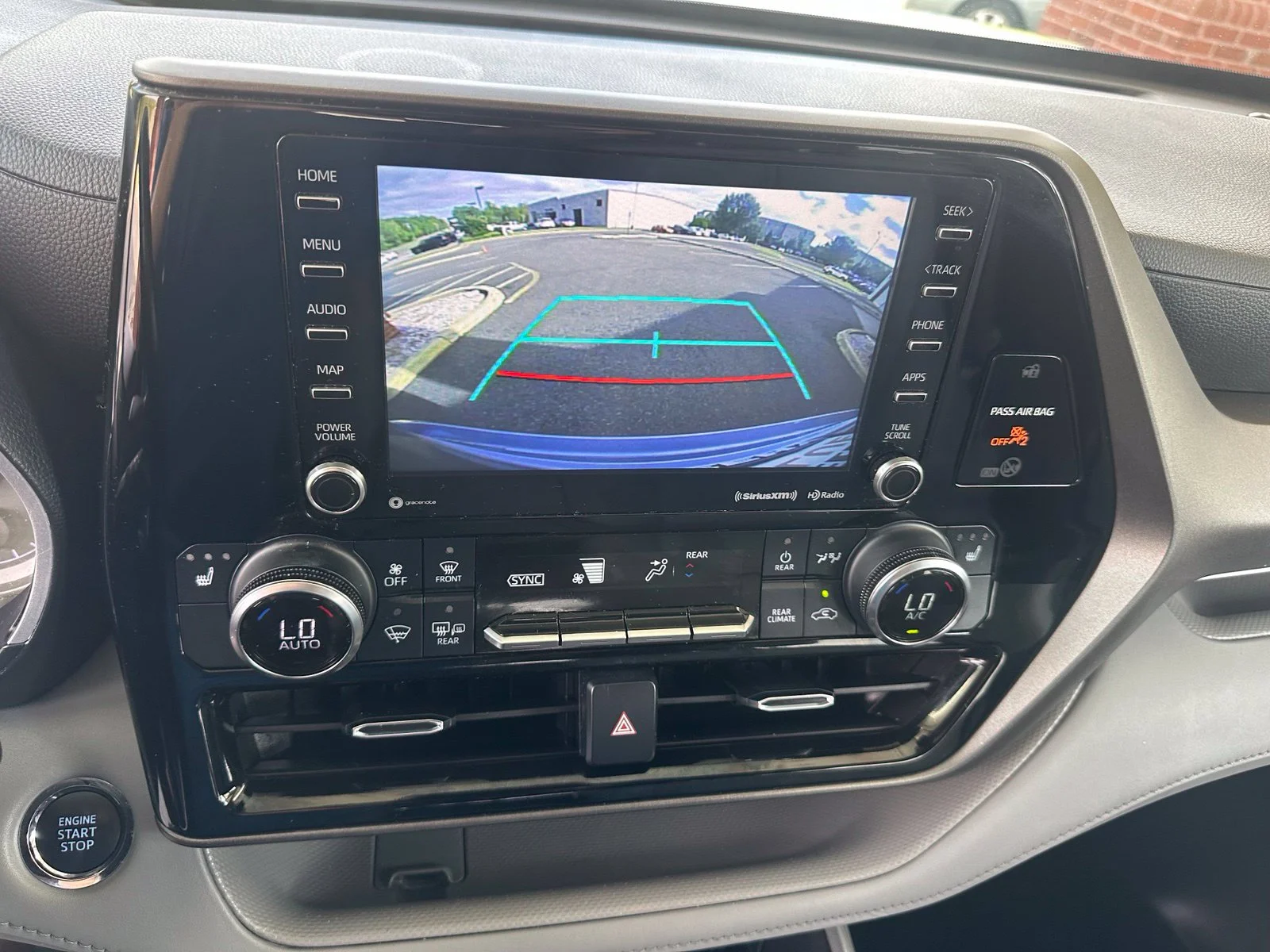 Used 2022  Toyota XLE image 21