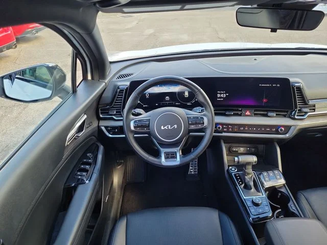 Used 2025 White Kia X-Pro Prestige image 11