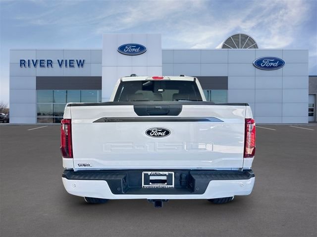 New 2026 Oxford White Ford XLT image 5