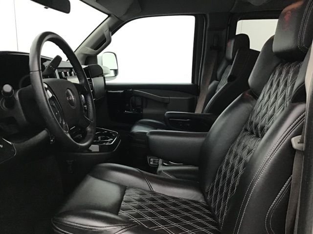 Used 2023 Silver GMC Explorer Limited SE image 19