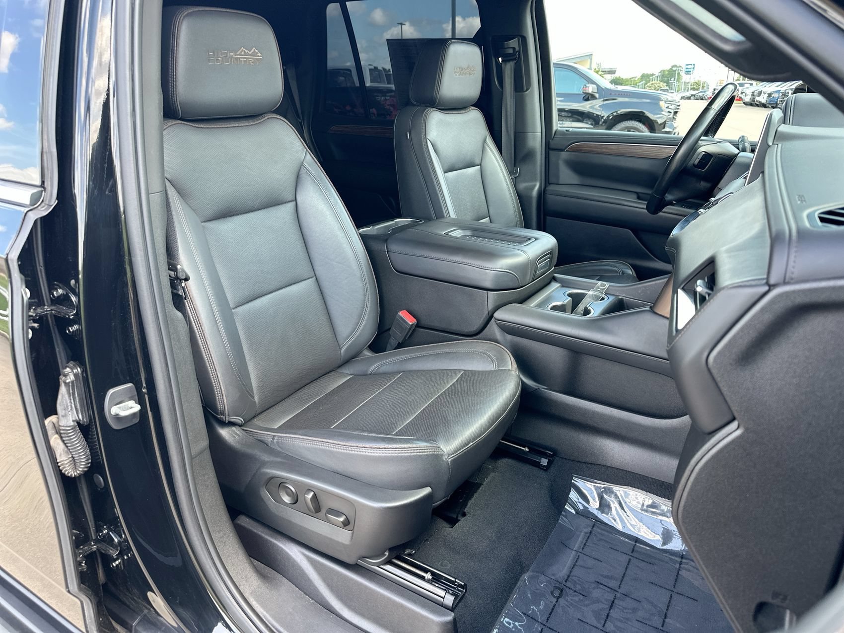 Used 2023 Black Chevrolet High Country image 27