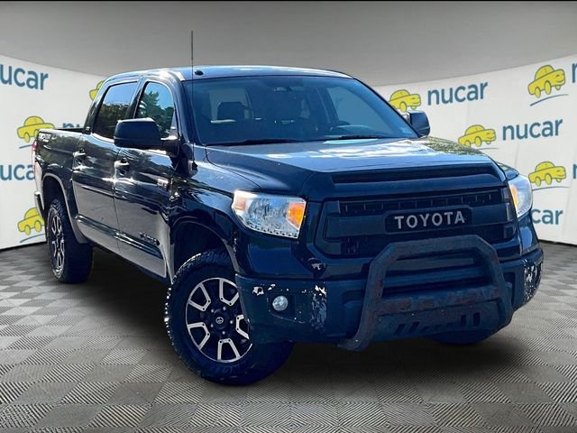 Used 2016 Black Toyota SR5 image 1