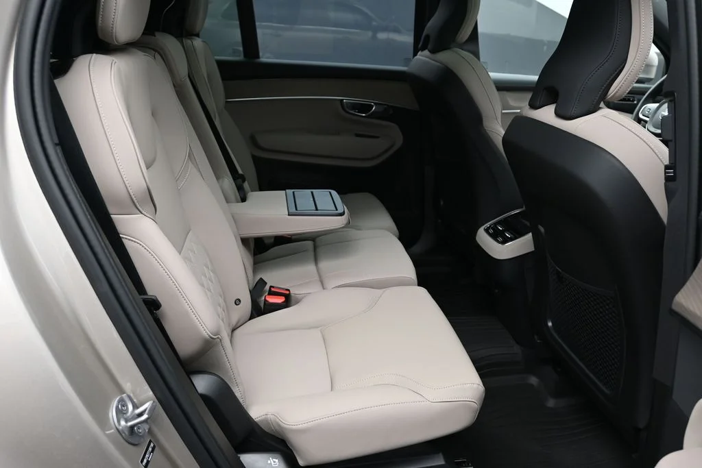 Used 2026 Bright Dusk Volvo Plus image 19