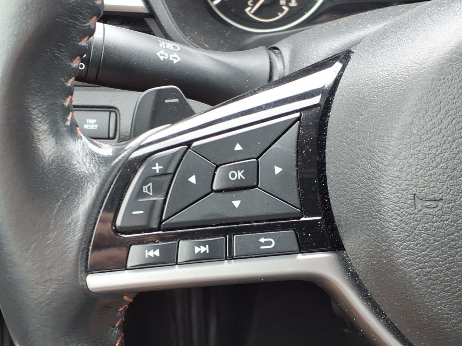 2023 Nissan Altima 2.5 SR White at G Motors