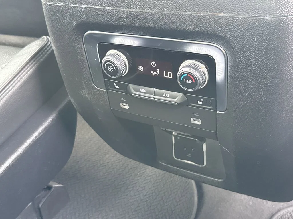 Used 2024 Onyx Black GMC Denali image 19