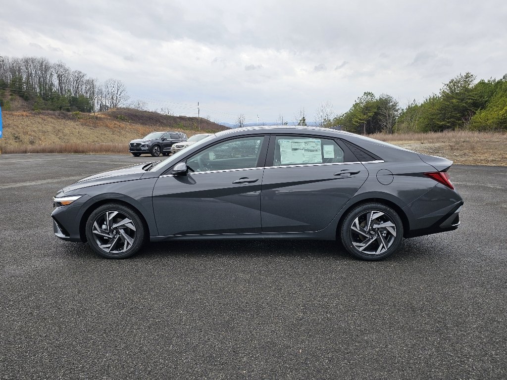 2024 Hyundai Elantra SEL - Photo 3