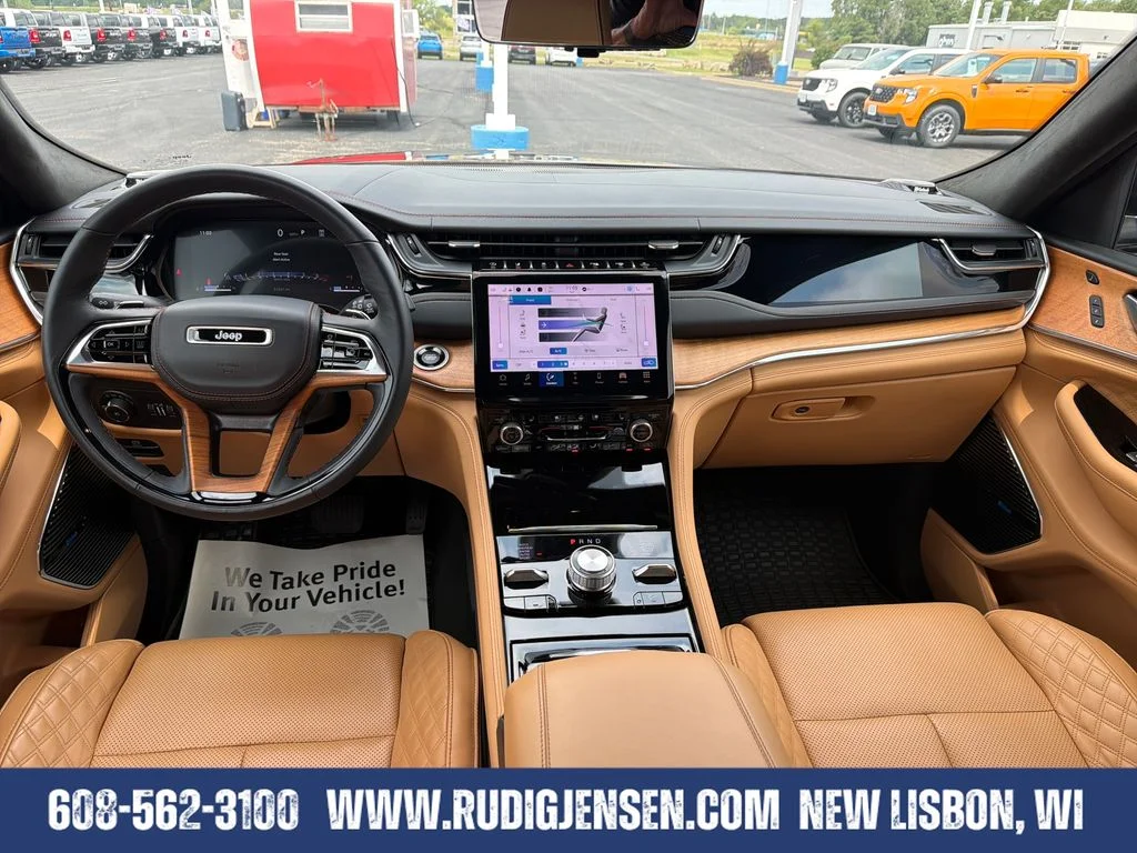 Used 2023 Gray Jeep Summit Reserve image 12