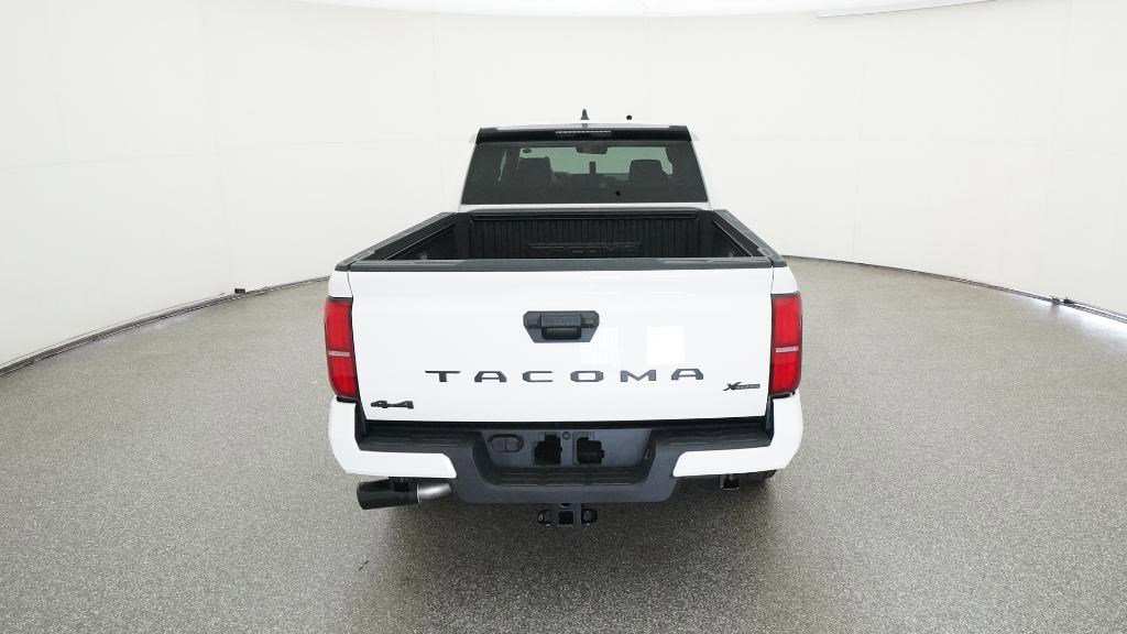 2025 Toyota Tacoma SR5 - Photo 12