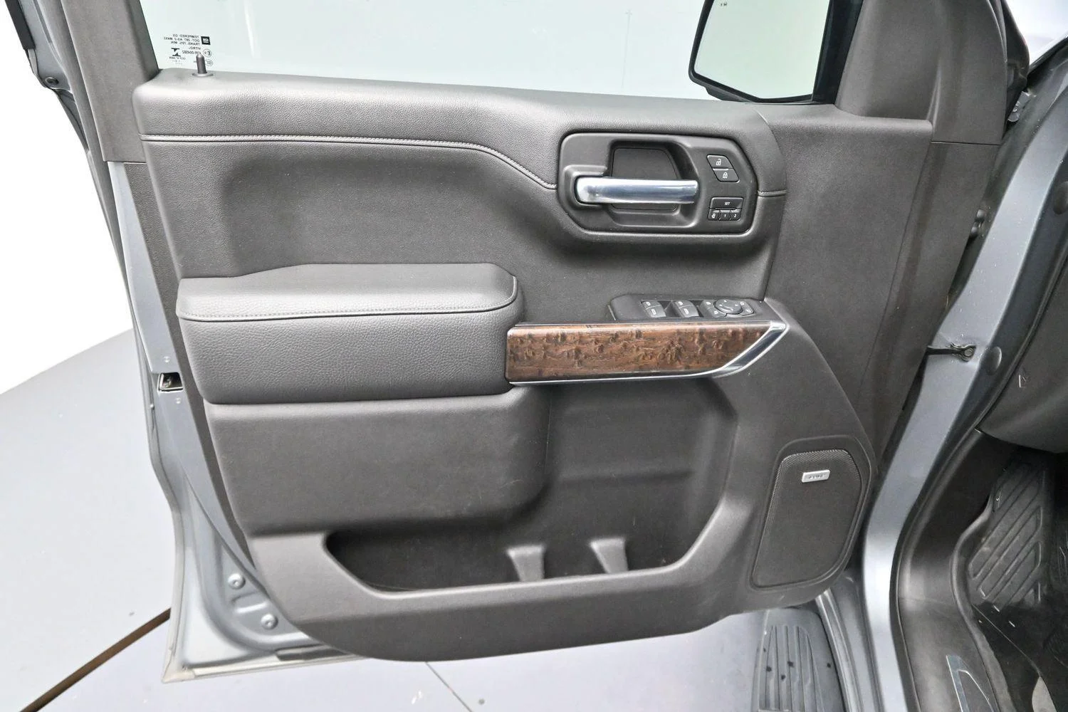 Used 2020 SATIN STEEL METALLIC GMC Denali image 9