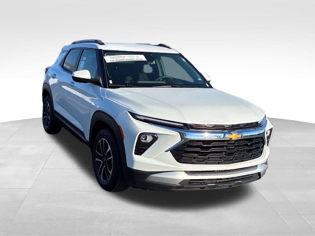 Used 2025 White Chevrolet LT image 7
