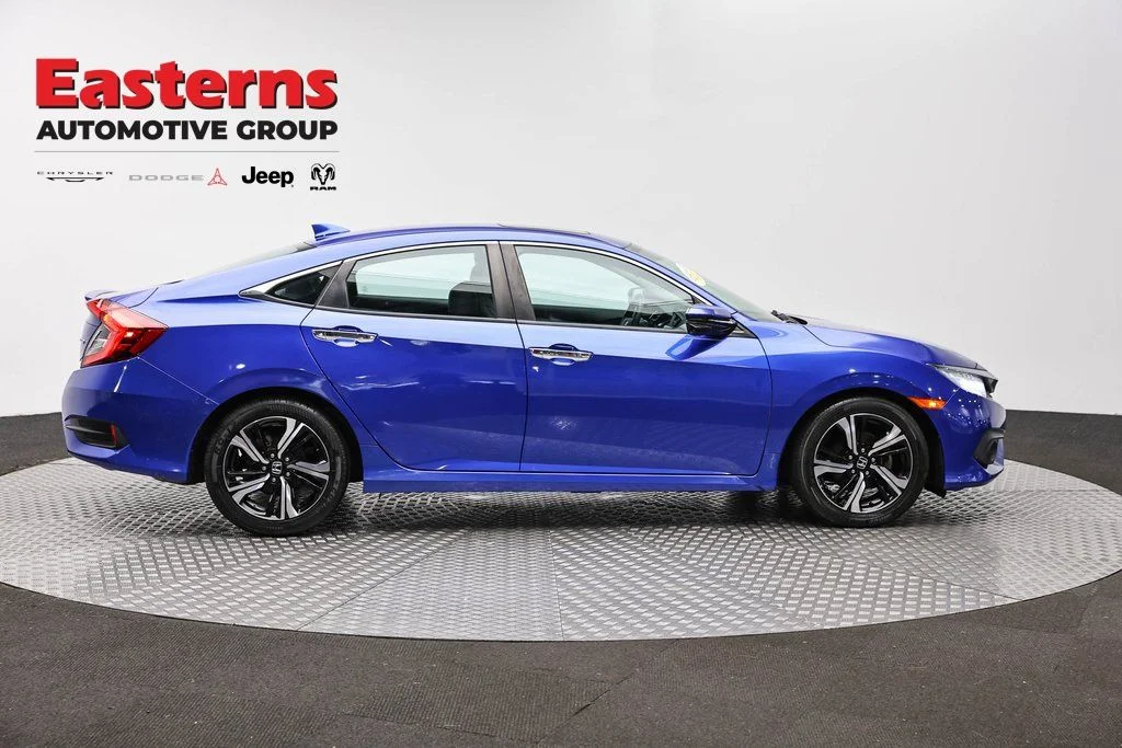 Used 2017 Blue Honda Touring image 3