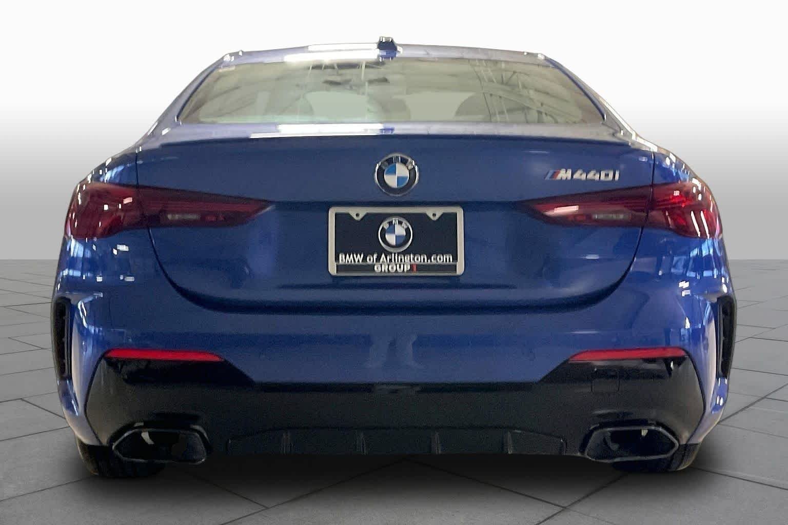 New 2027 Portimao Blue Metallic BMW M440i image 4