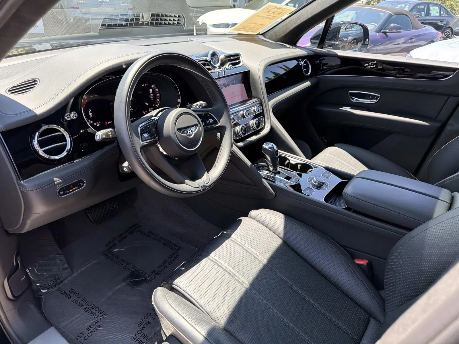 2024 Bentley Bentayga - Photo 17