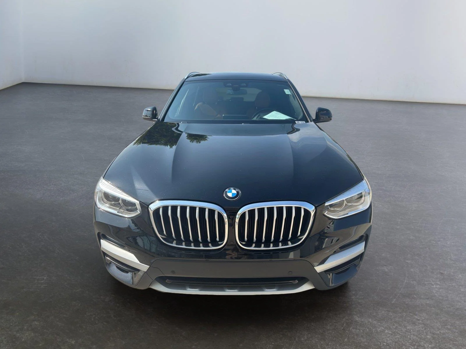 Used 2021 Jet Black BMW xDrive30e image 10