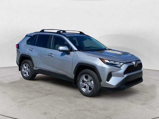 Used 2025 Silver Toyota XLE image 3