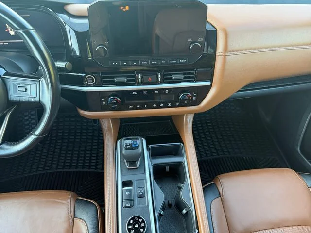 Used 2022 Boulder Gray Nissan Platinum image 12