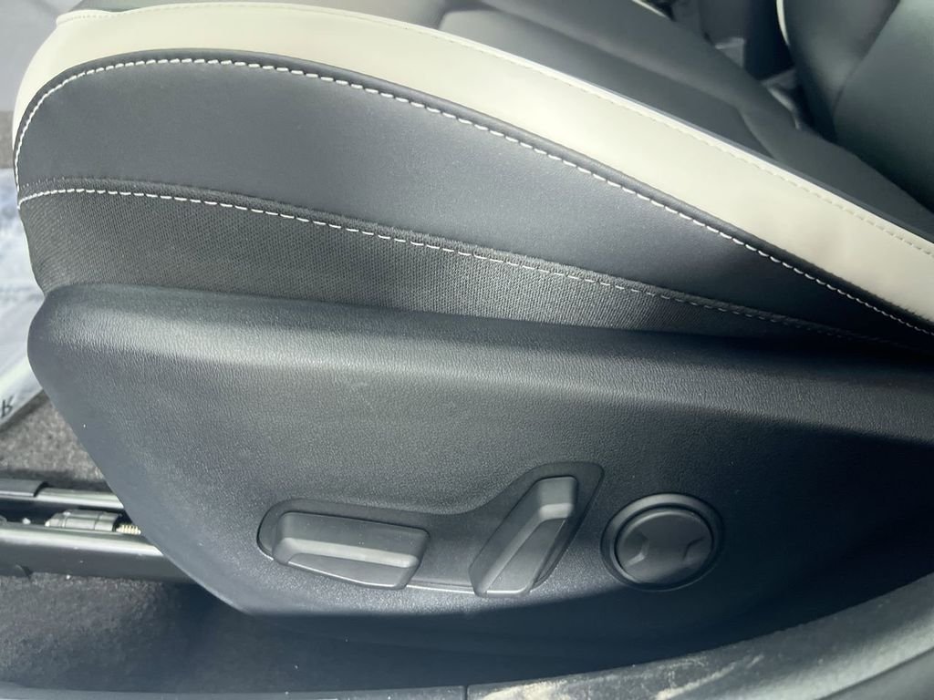 New 2026 Snow White Pearl Kia GT-Line image 15