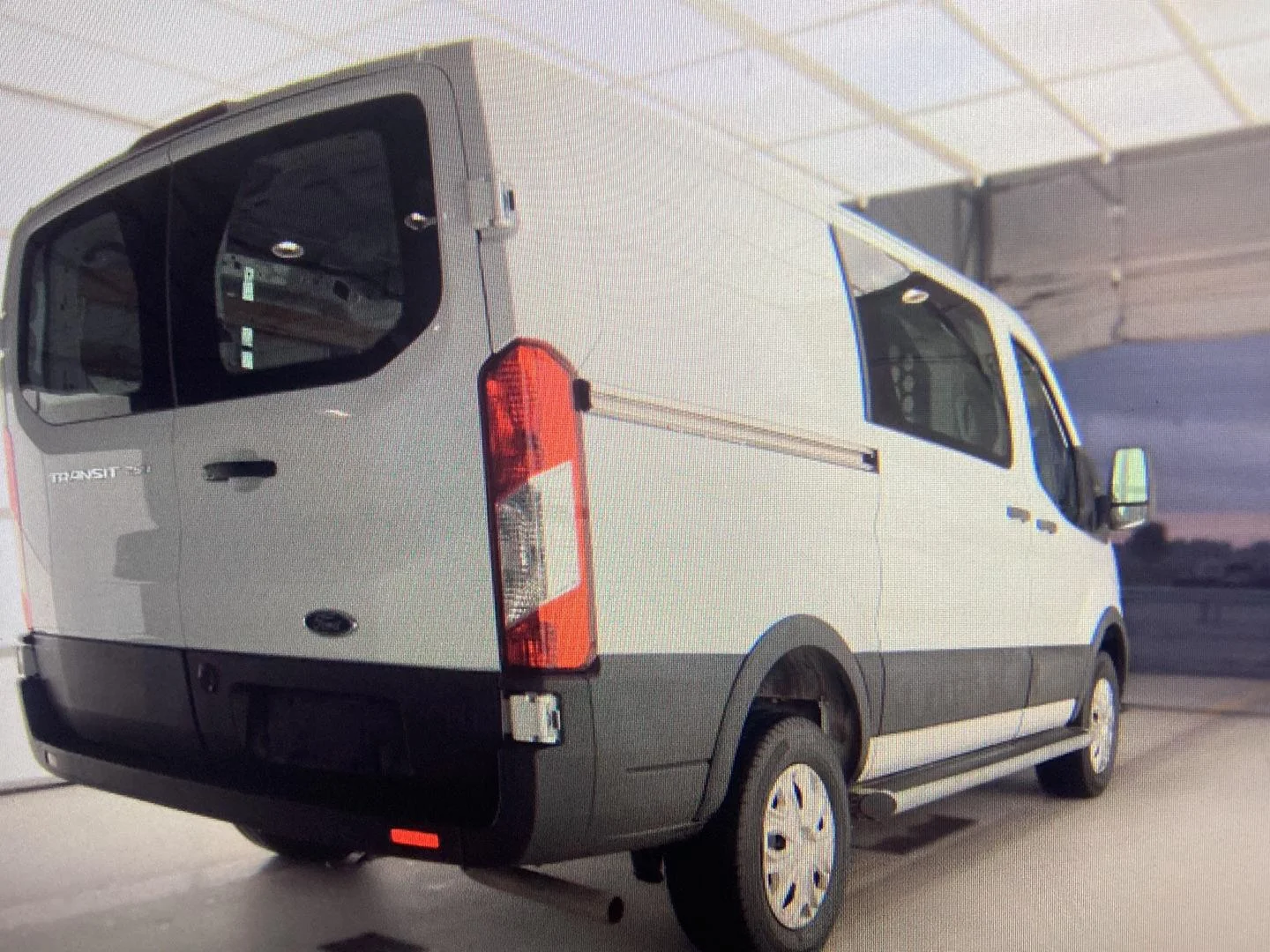 Used 2025 Oxford White Ford 250 image 2