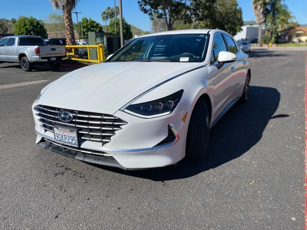 Used 2023 White Hyundai Blue image 5