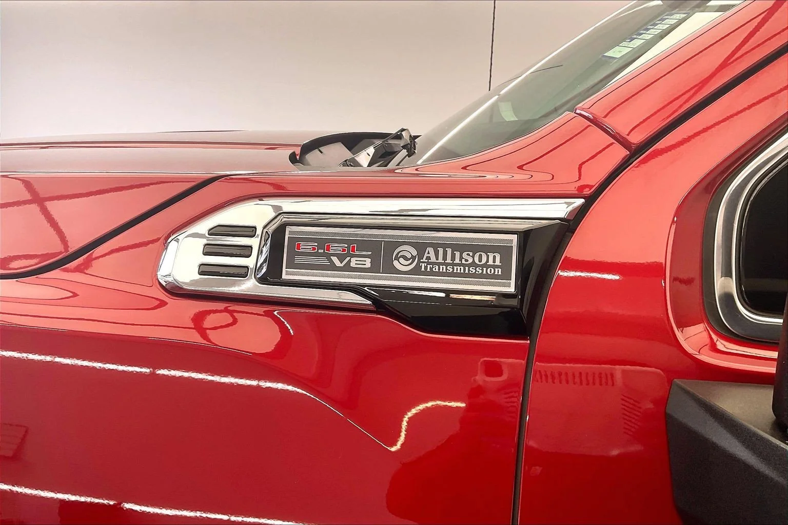 Used 2024 Volcanic Red Tintcoat GMC SLT image 7