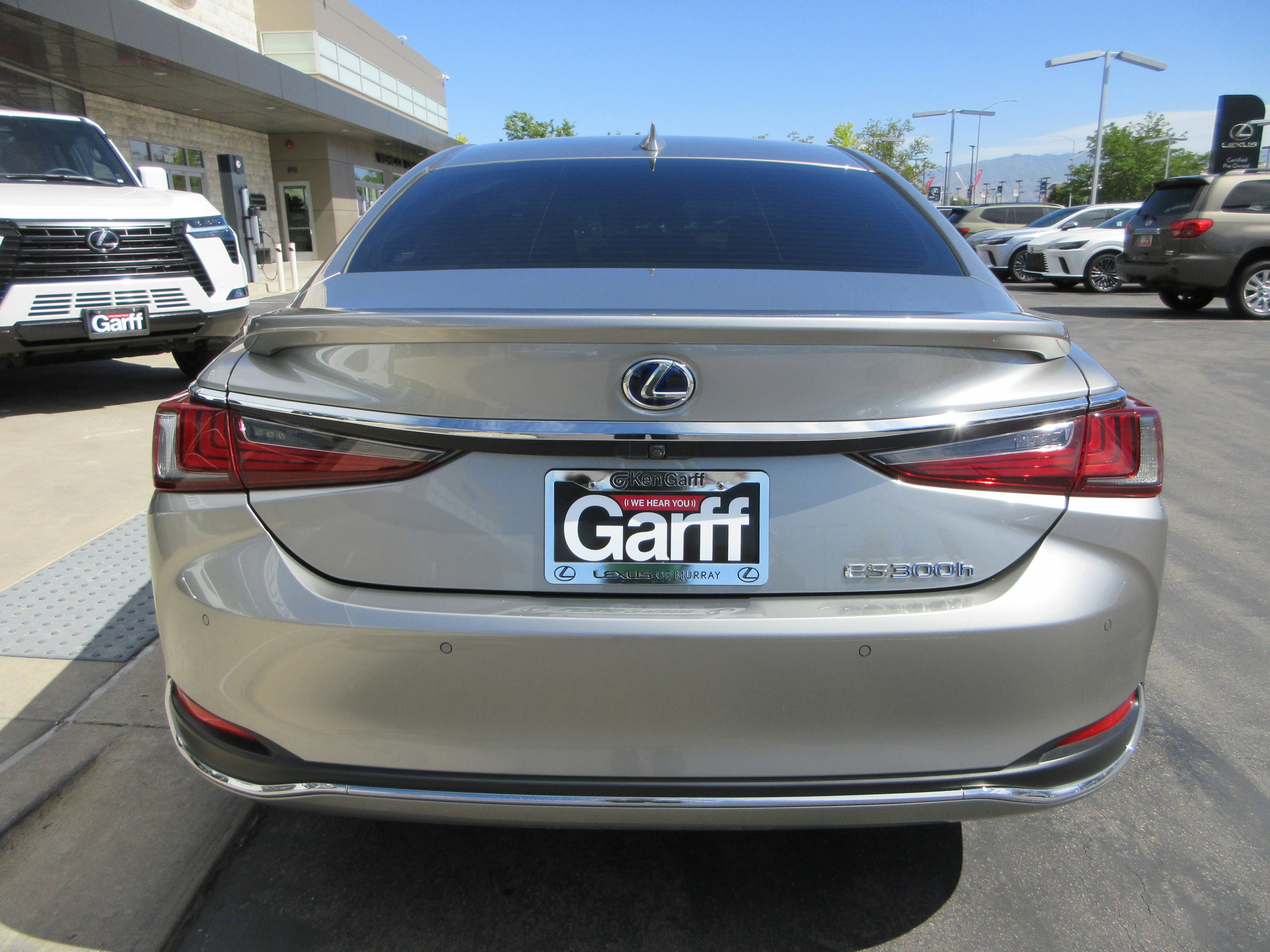 Used 2019 Atomic Silver Lexus 300h image 7