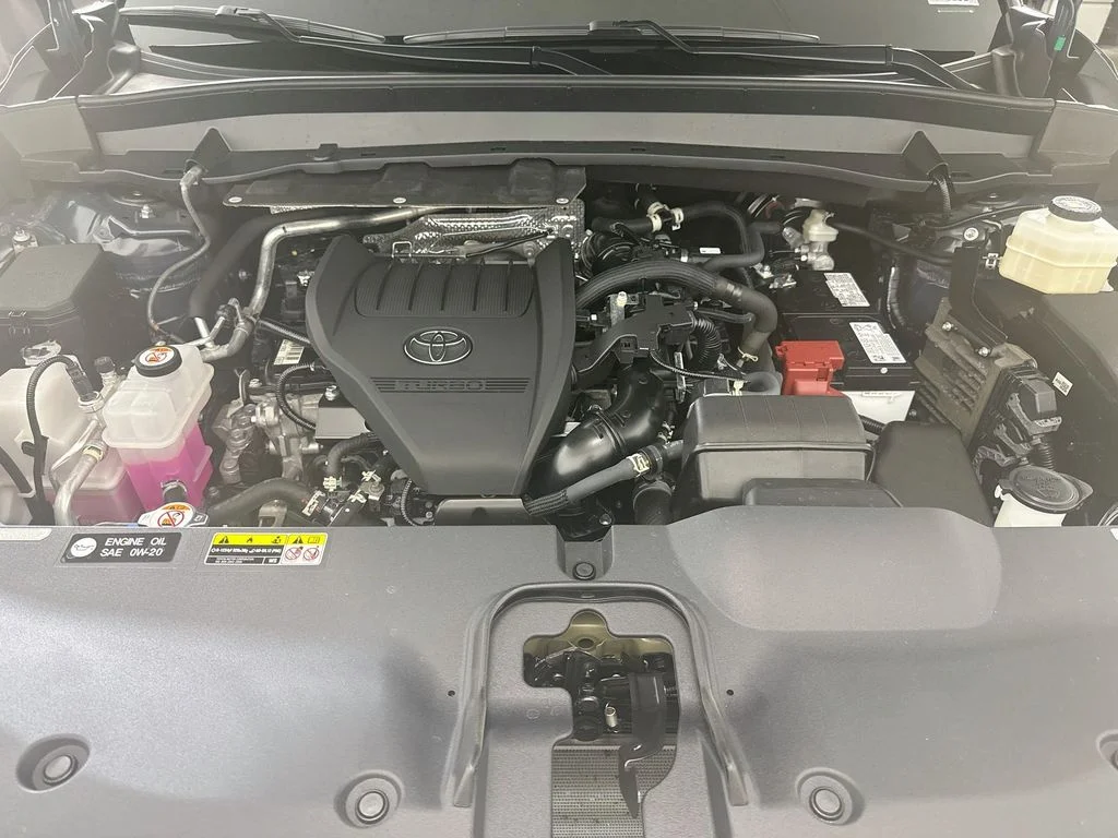 Certified Used 2025 Storm Cloud Toyota Platinum image 32