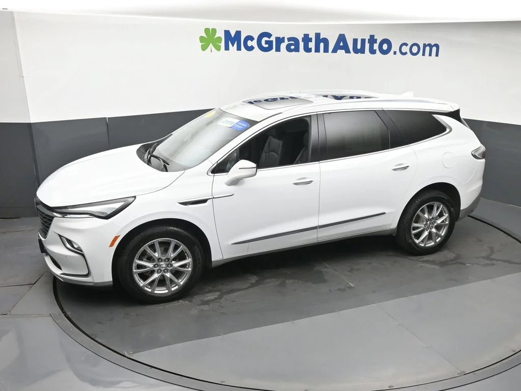 Used 2023 White Buick Essence image 25