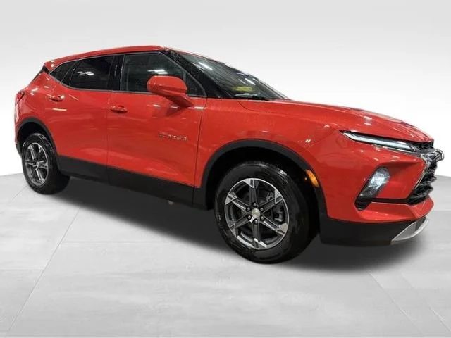 Used 2025 Habanero Orange Chevrolet 2LT image 9
