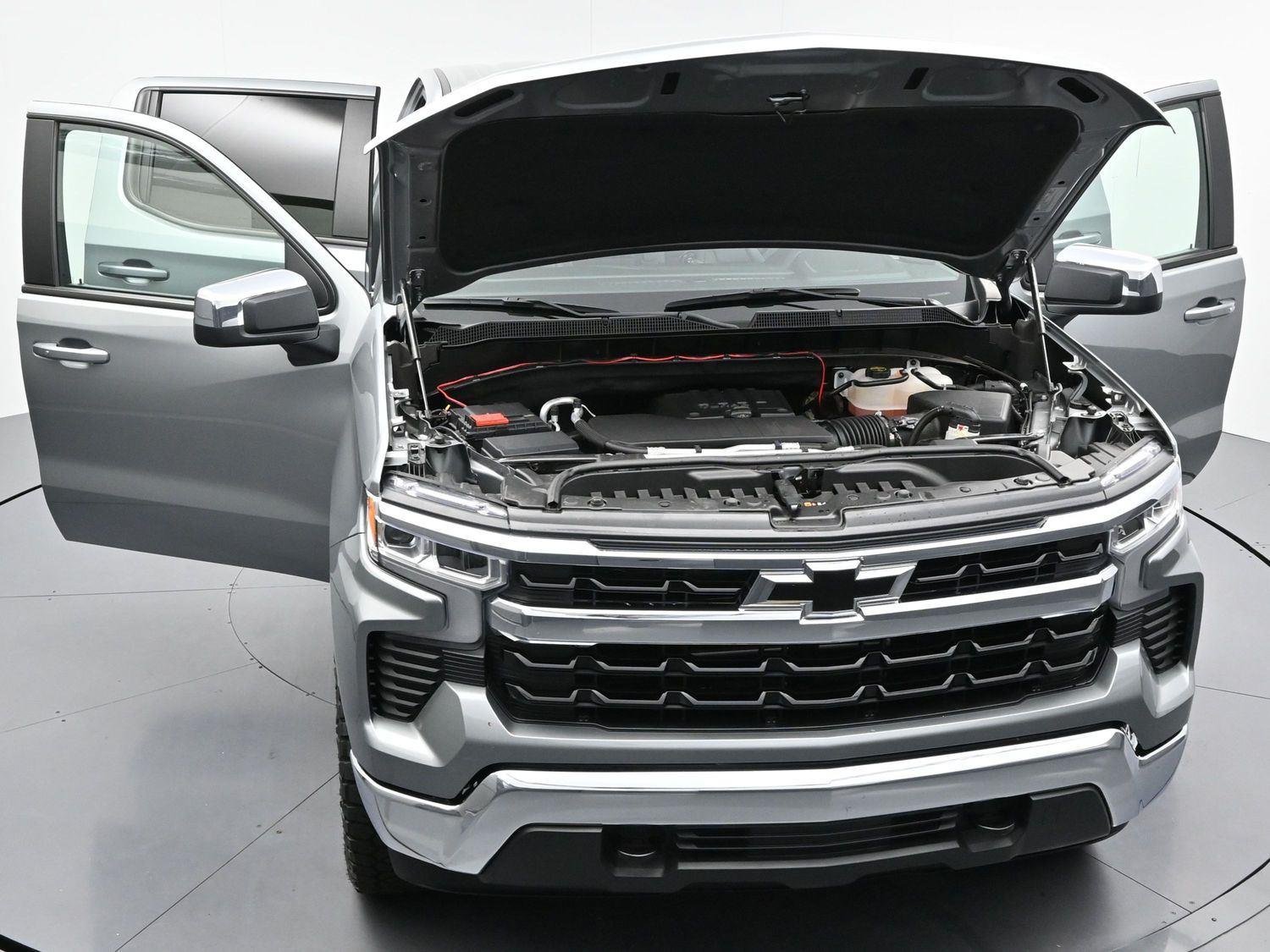 Used 2025 Sterling Gray Metallic Chevrolet LT image 45