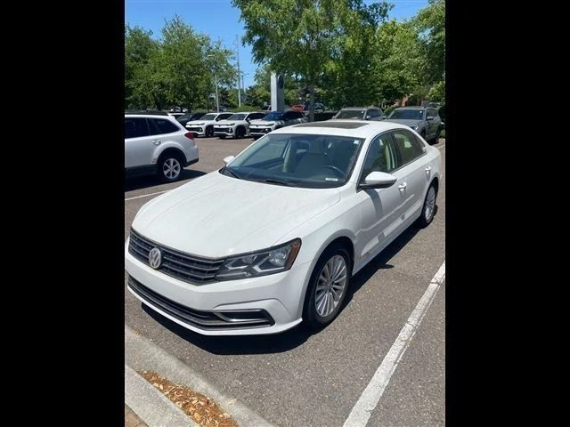 2017 Volkswagen Passat SE