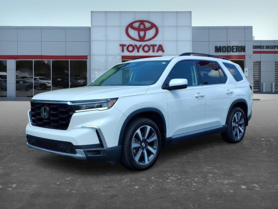 Used 2023 Platinum White Pearl Honda Touring image 1