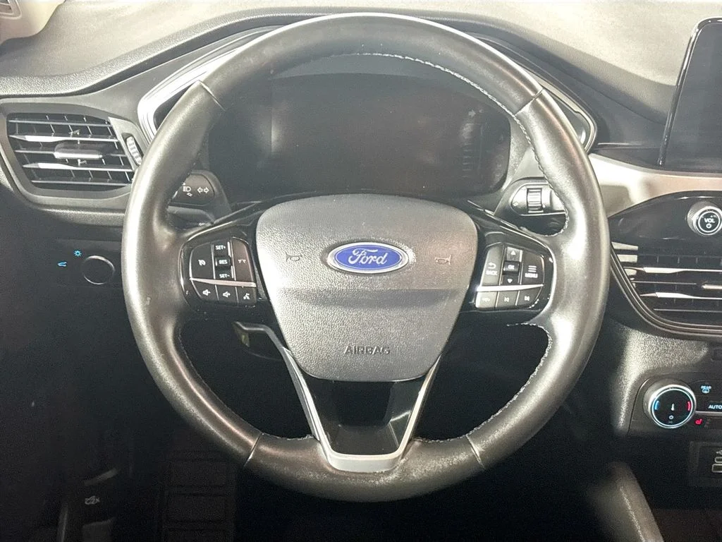 Used 2024 Red Ford Active image 13