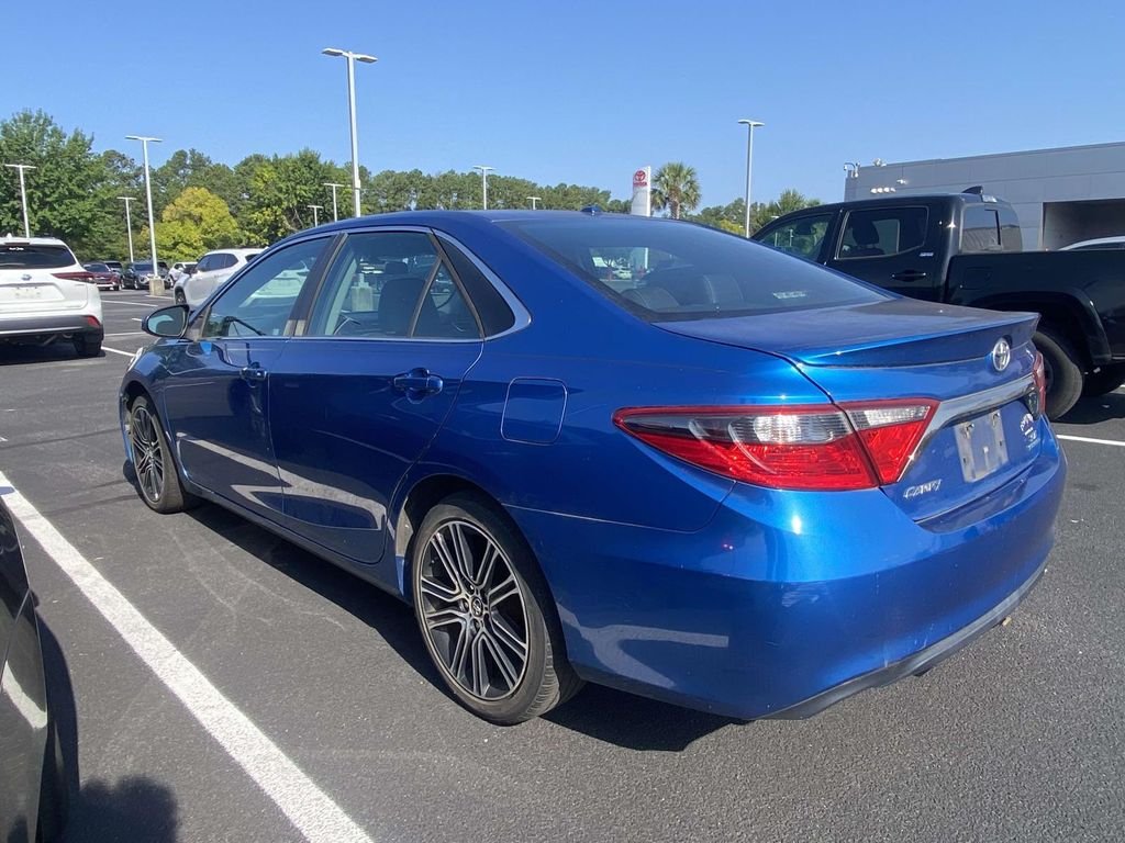 Used 2016 Blue Toyota SE image 5