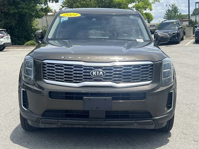 Used 2021 Green Kia EX image 16